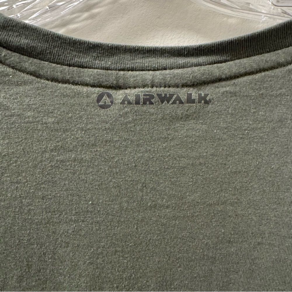 Airwalk Short Sleeve T-Shirt - Size XL - Picture 4 of 6